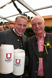 Christian und Peter Schottenhamel sind die Festwirte im Schottenhamel Festzelt (Foto: Martin Schmitz)